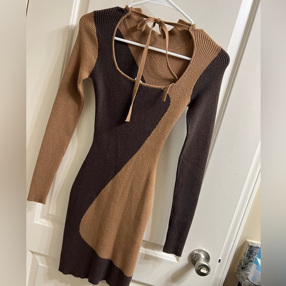 Beautiful 2 tone brown sweater dress! Size Small. Worn only once! - Picture 2 of 2